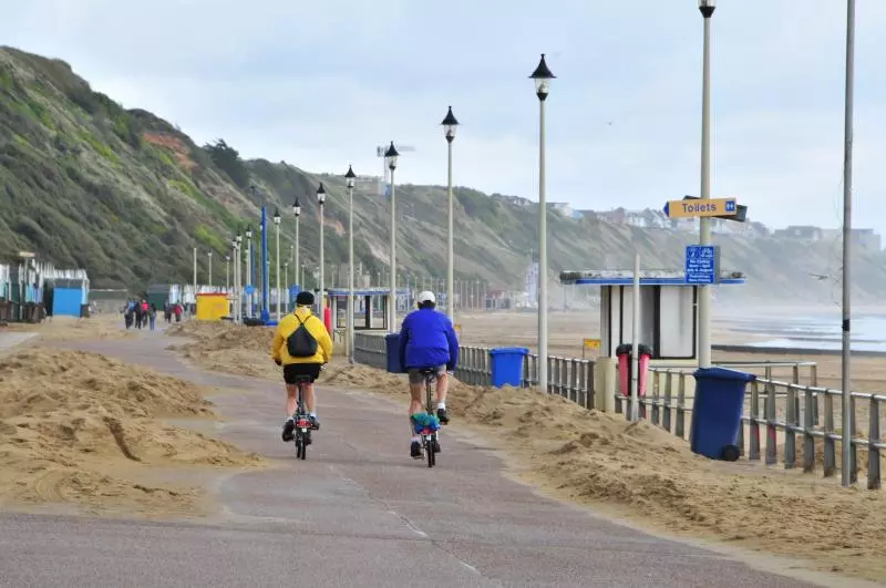 Boscombe (c) Alesia Belaya